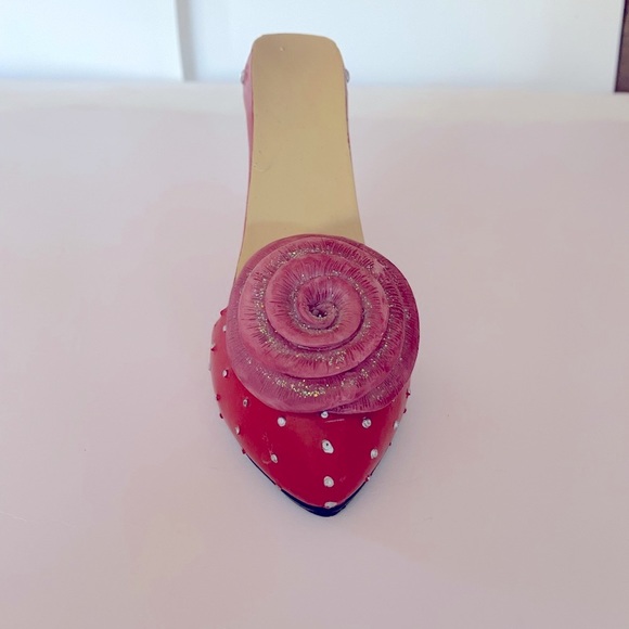 Porcelain High heel cell phone/glasses holder. Adorable/New - Picture 8 of 11